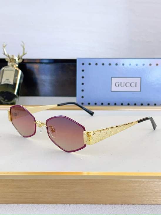 Picture of Gucci Sunglasses _SKUfw80049329fw